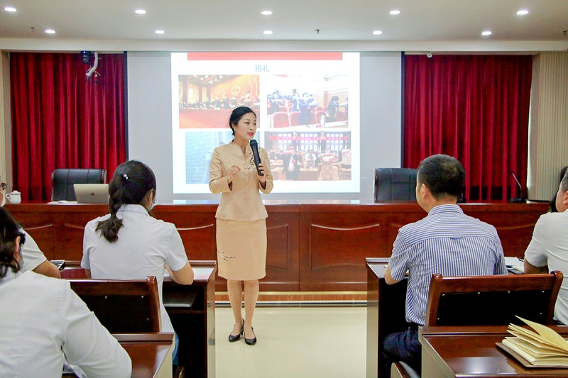 修齊禮儀四川德陽市委編制辦公務禮儀培訓.jpg